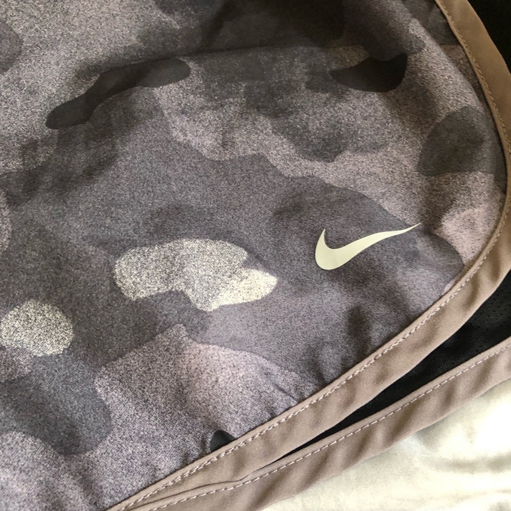 Nike Women's Tempo Dri-FIT Running Shorts, Wolf Grey size Small - Picture 6 of 12